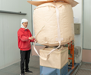 二回目清掃機で清掃の作業を行います。