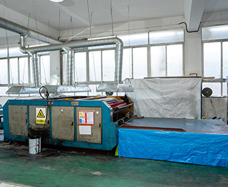 裁断機と印刷機